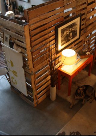 Мебель из деревянных паллетов-36