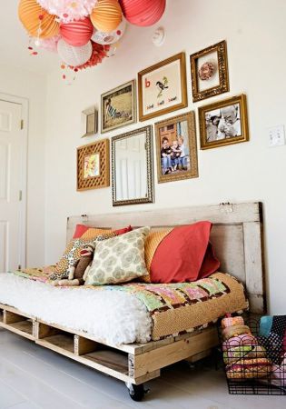 Мебель из деревянных паллетов-38